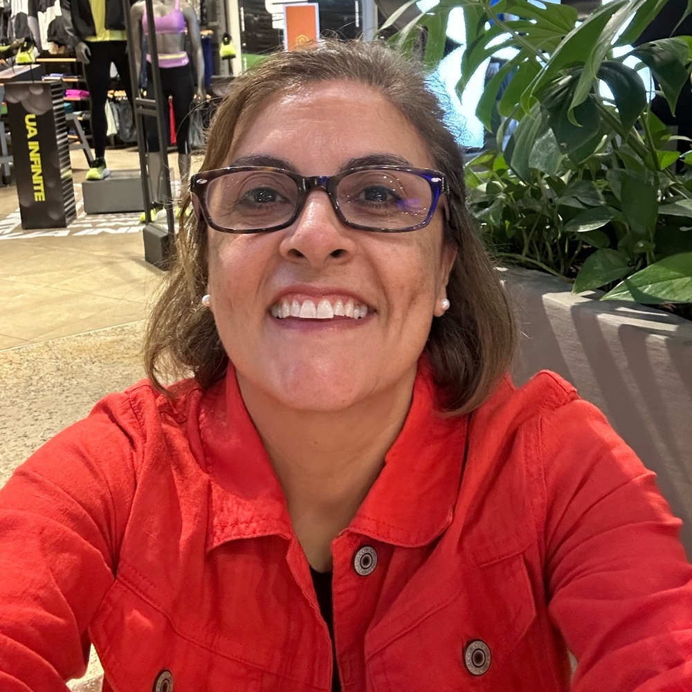 Meet your Posher, Raquel